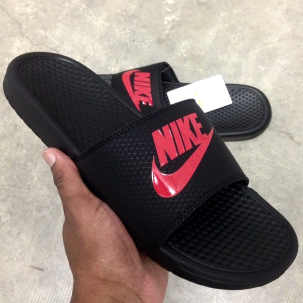 NIKE BENASSI SLIDES JUST DO IT JDI BLACK REDS